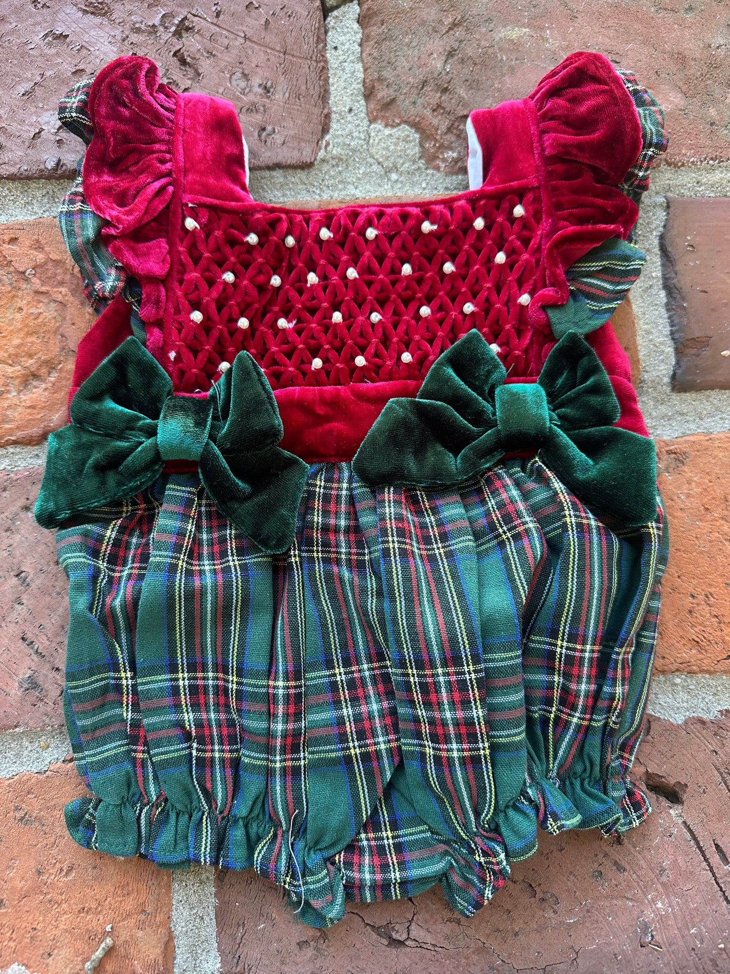 Velvet and Pearls Bubble